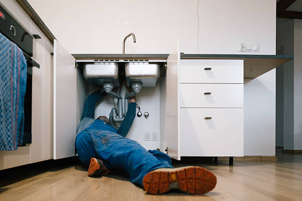 Professional Drain Cleaning technician working in Gretna, FL
